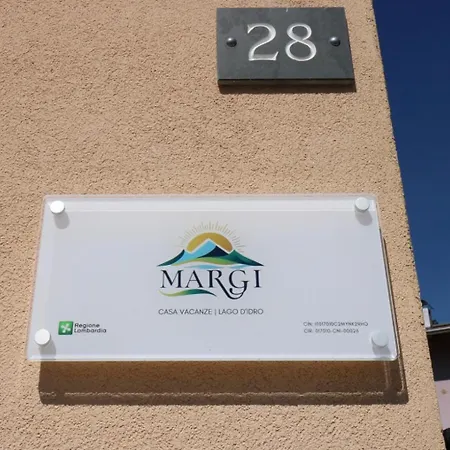 Semesterbostad Margi - D'idro